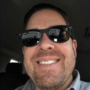 Meet your Posher, Casey